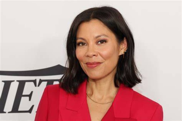 Alex Wagner Eye: Unpacking the Talk About Her Gaze