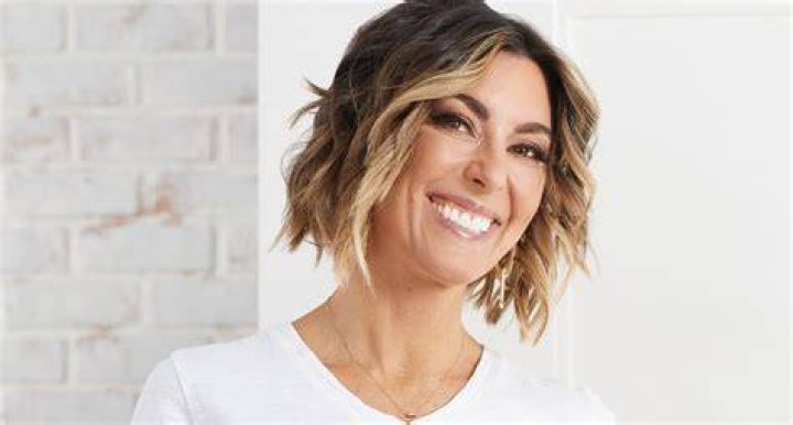 Amy QVC: A Comprehensive Look at the Iconic Host and Her Influence on Shopping Television