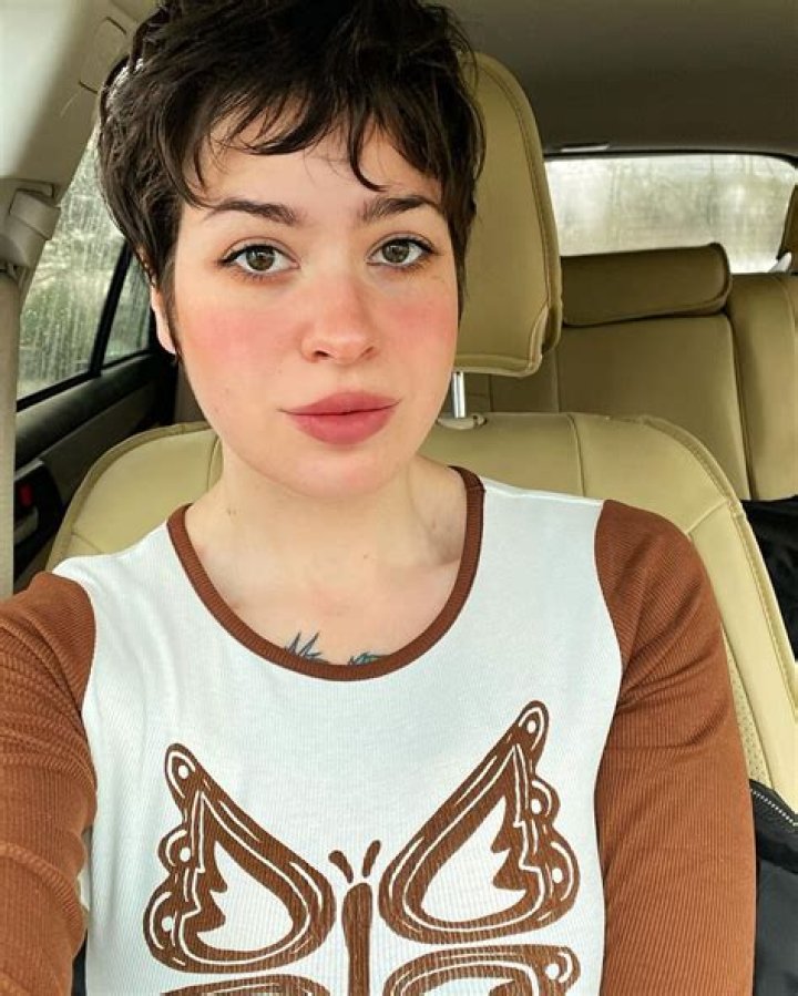 Anisa Jomha Of: Exploring the Journey of a Digital Personality