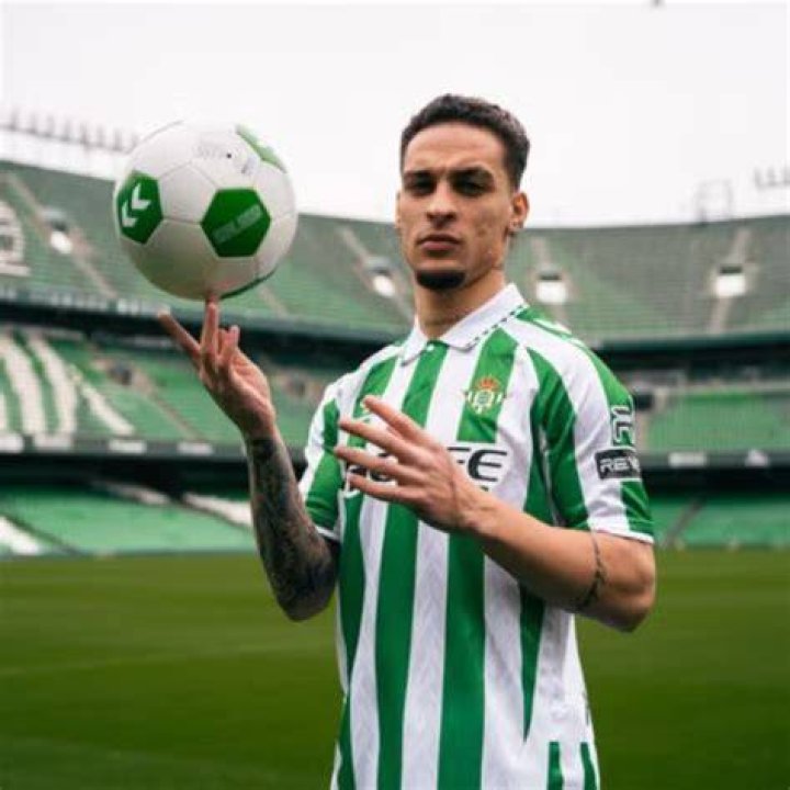 Antony Dos Santos: Unraveling the Journey of a Football Talent