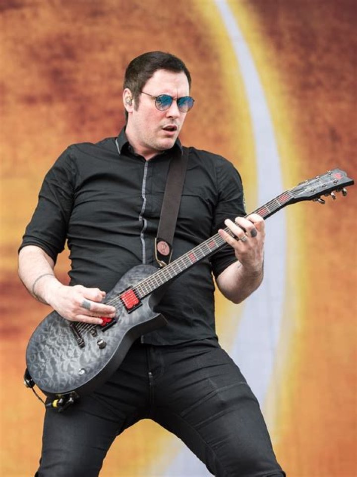 Benjamin Burnley Wife: Exploring the Private World of a Rock Icon