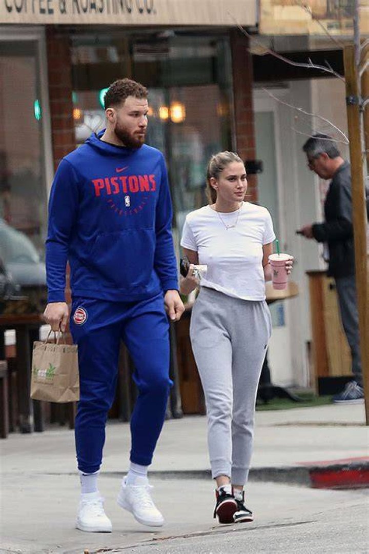 Blake Griffin's Partner: Unpacking His Current Engagement and Past Relationships
