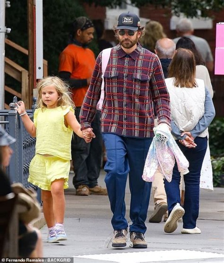 Bradley Cooper Children: A Glimpse Into His Dedicated Dad Life with Lea De Seine