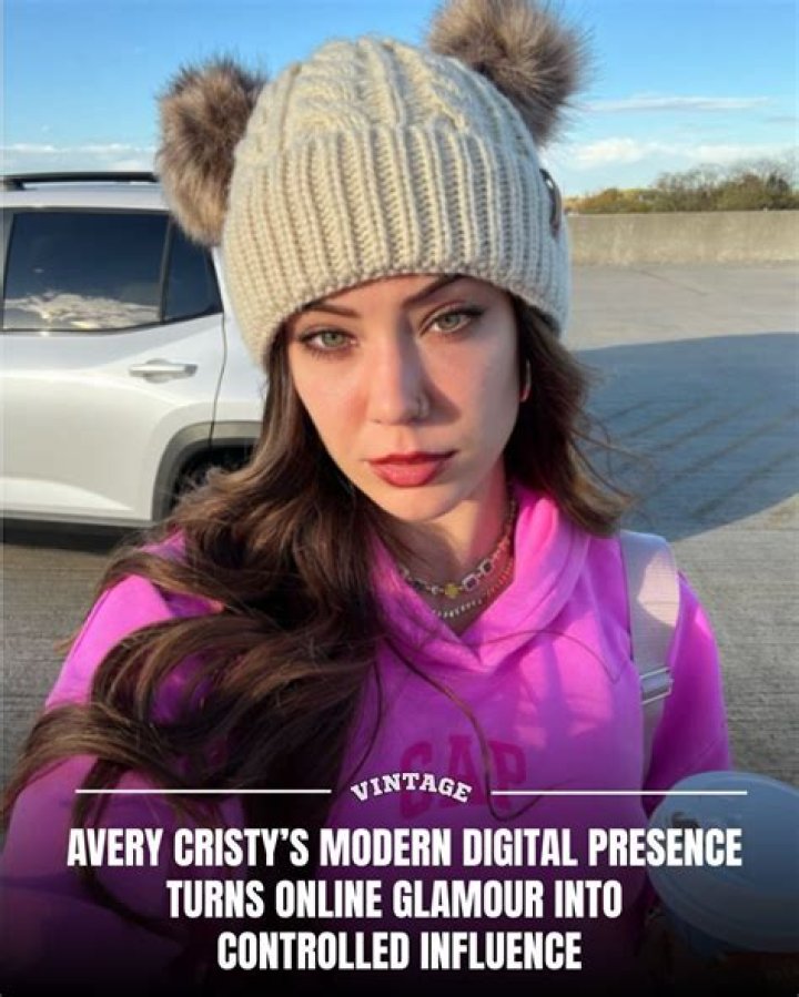Cristy Ren: Uncovering the Appeal of a Flourishing Online Community