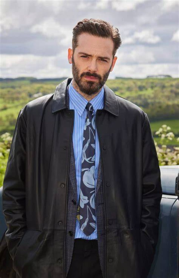 David Leon: The Versatile English Talent Back on Screen