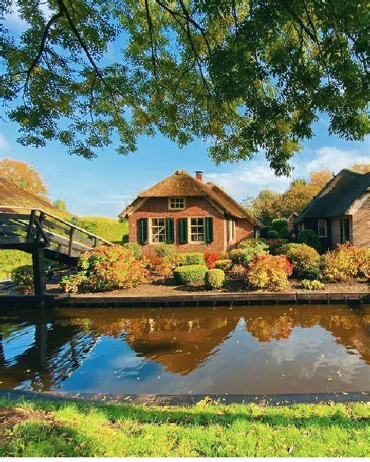 Discover the Enchanting Beauty of Albemarle, Netherlands