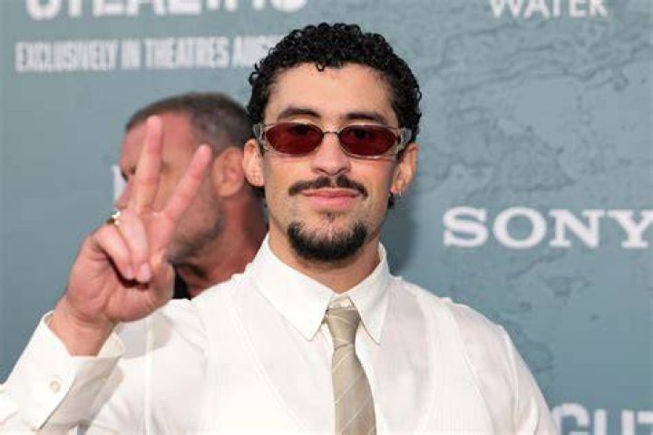Discovering Bad Bunny's Height in Feet: What's the Real Scoop?