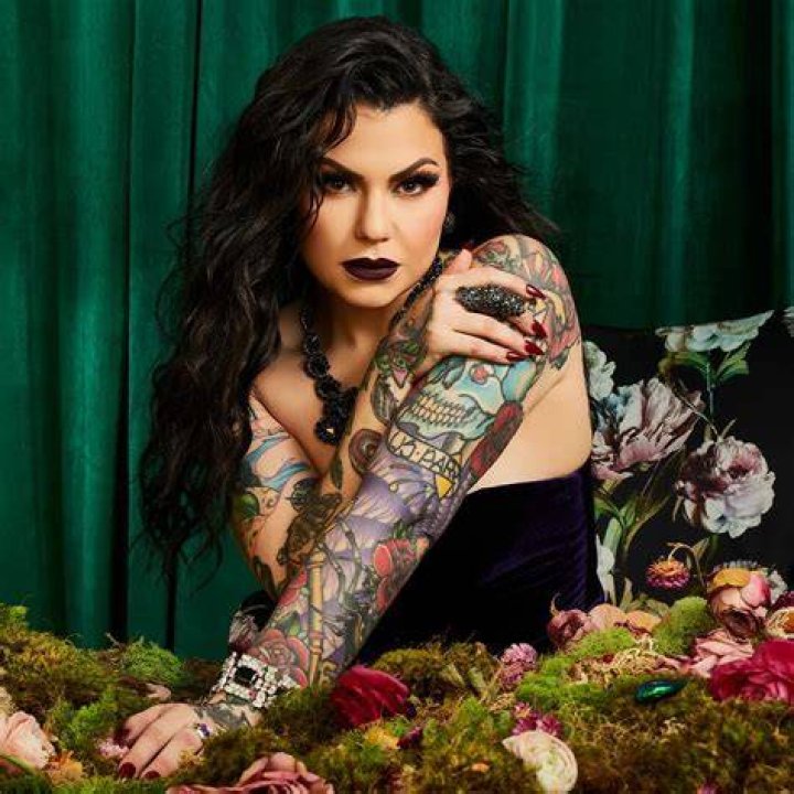 Discovering Bailey Sarian: Where True Crime Meets Glam