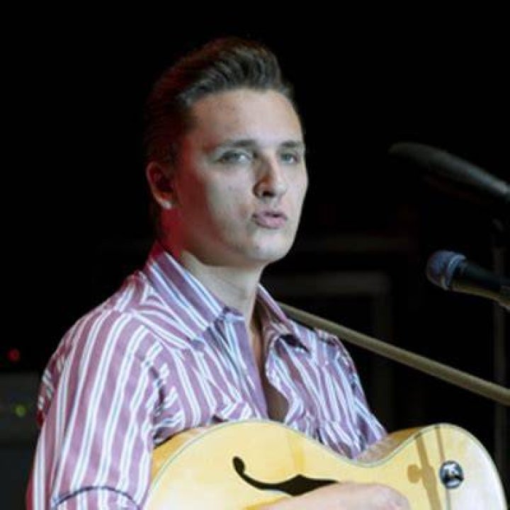 Discovering Brandon Coleman Singer: A Voice Resonating Today