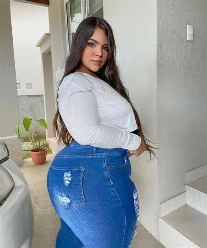 Discovering Gracie Bon: An Inside Look at Her Online Presence