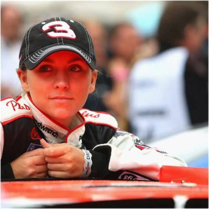Discovering Taylor Earnhardt Putnam: A Rising Star in Entertainment