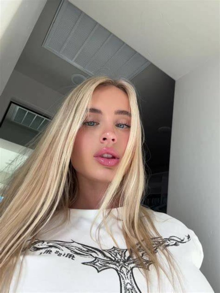 Discovering vega_thompson: A Look at the TikTok Star Captivating Audiences