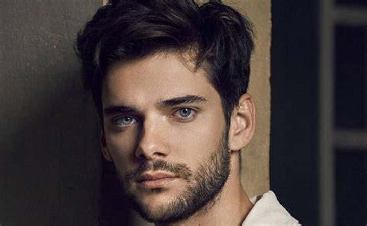 Discovering Álvaro Rico: The Spanish Actor Captivating Audiences