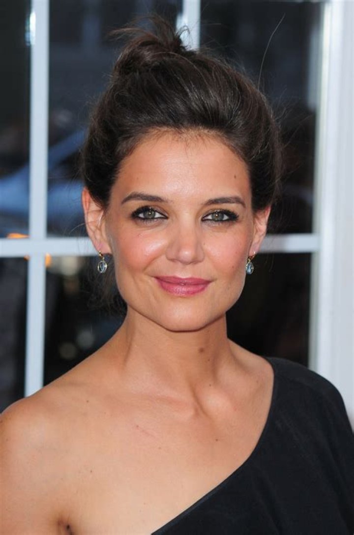 Does Katie Holmes Have Cerebral Palsy? Addressing Public Questions and Facts