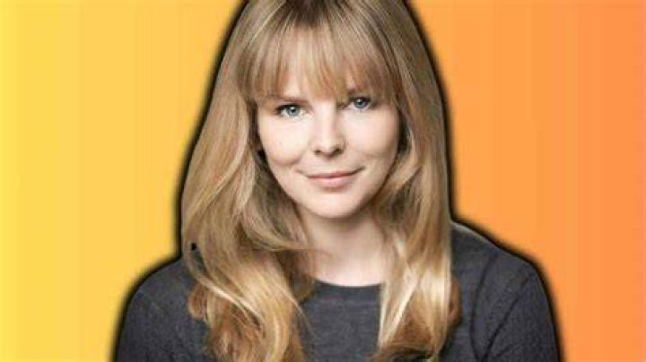 Exploring Emma Sirus: A Rising Voice in Comedy