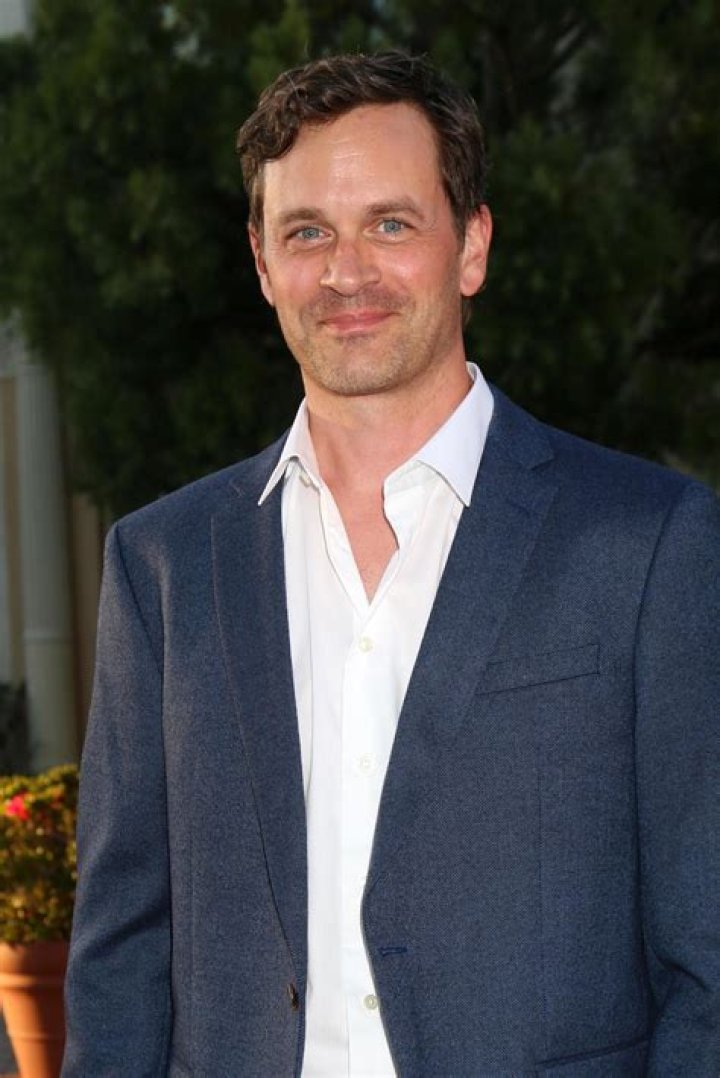 Exploring the Enduring Appeal of Tom Everett Scott
