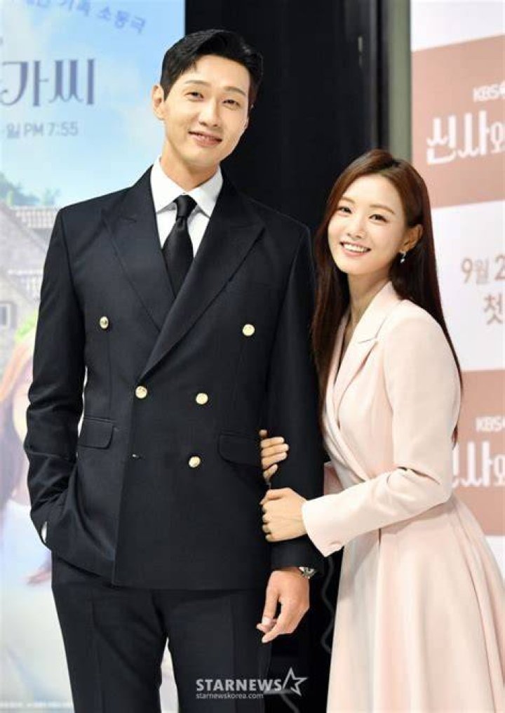 Exploring the Life and Love of Lee Se-hee and Her Husband