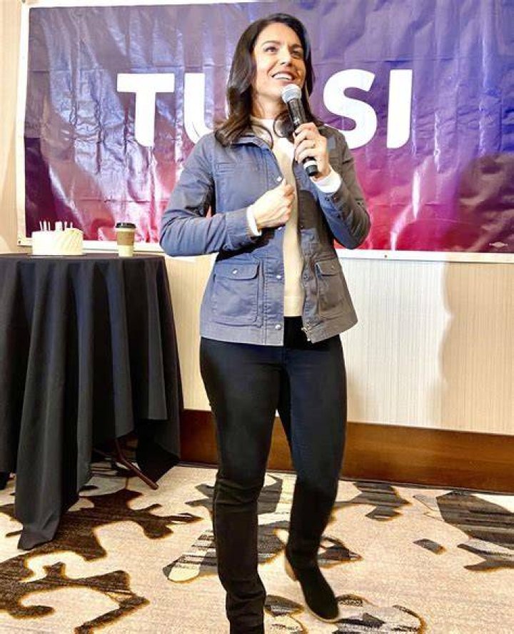 Exploring Tulsi Gabbard Height: A Look at Public Curiosity and Her Public Presence