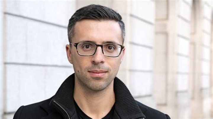 Ezra Klein and Bari Weiss: A Power Couple Shaping Modern Journalism