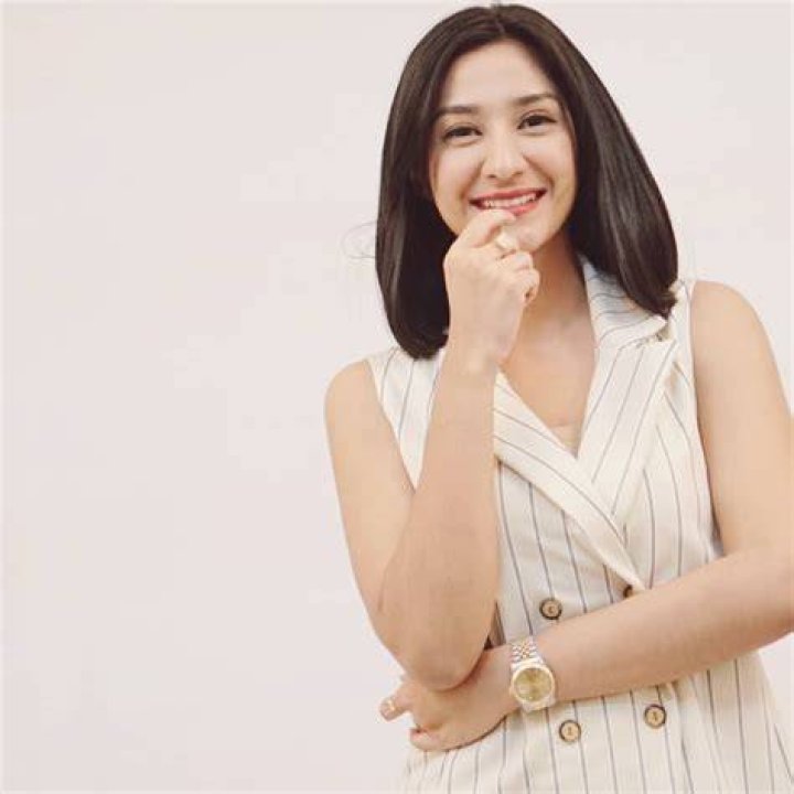 Fanny Ghassani: A Look at the Indonesian Actress and Presenter's Career