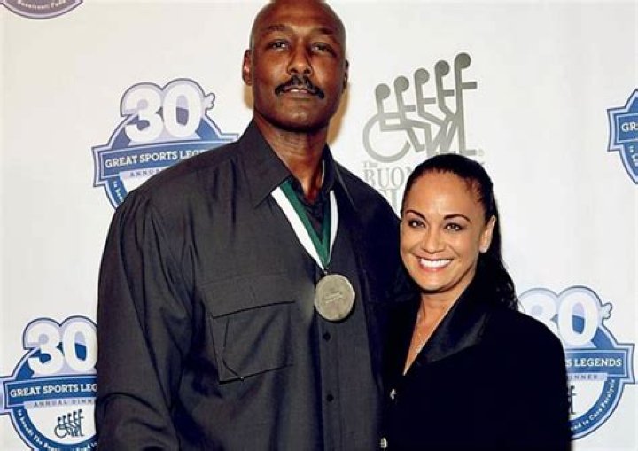 Gloria Bell Karl Malone Pictures: The Story Behind the Iconic Moments