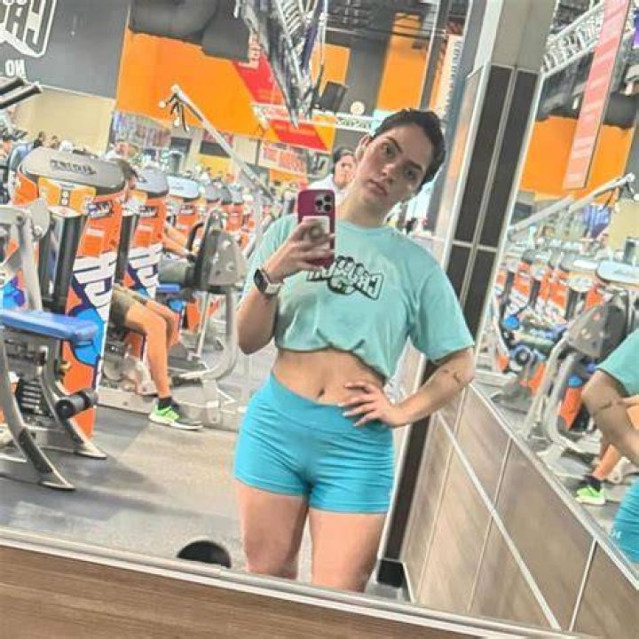 Hariel Ferrari: Inspiring Wellness and Community Spirit