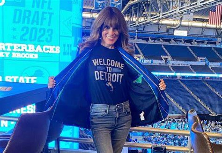 Holly Campbell: The Quiet Strength Behind the Detroit Lions' Roar