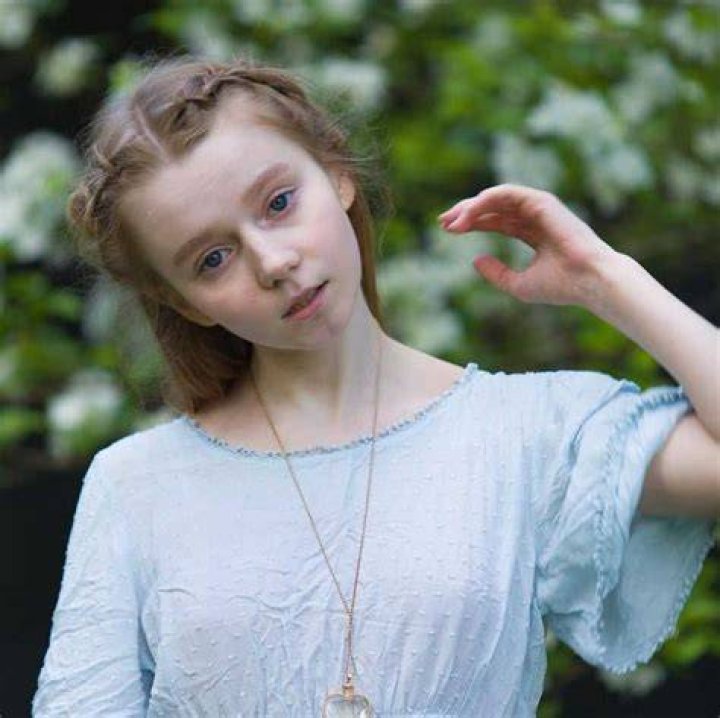 How Old is Alina Nikitina? Uncovering the Details