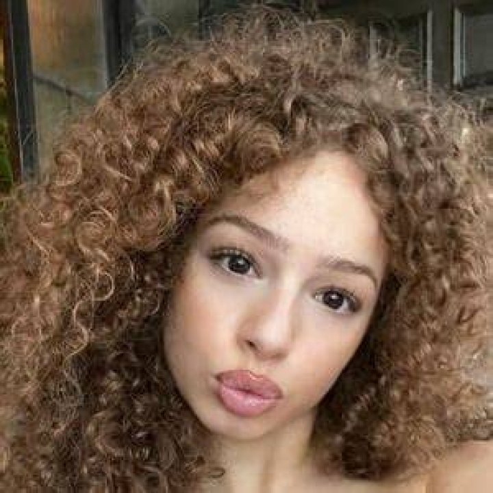 How Old Is Eliana Kalogeras? Uncovering the TikTok Star's Age and Journey