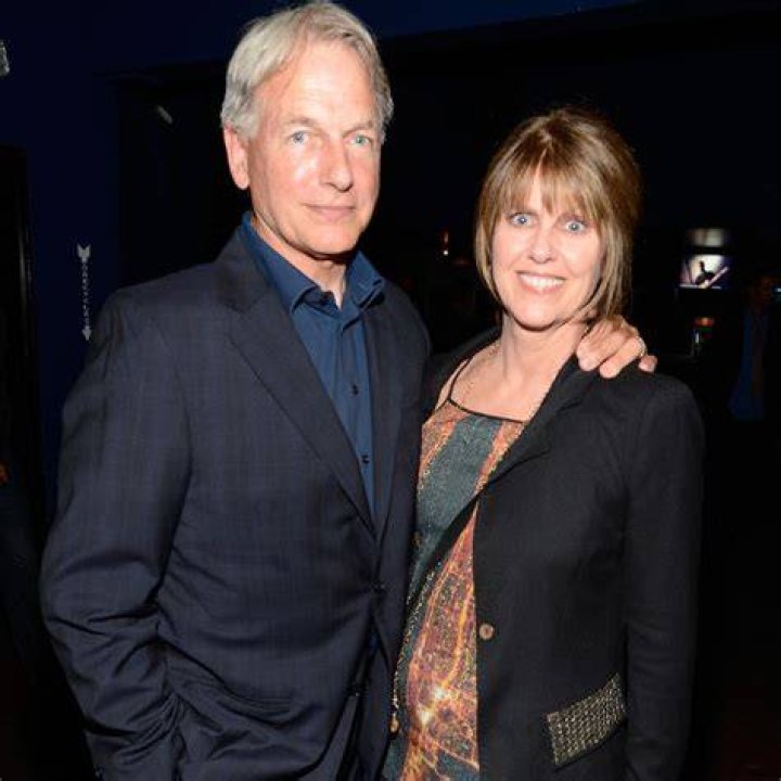 How Old is Pam Dawber and Mark Harmon: Uncovering Their Years