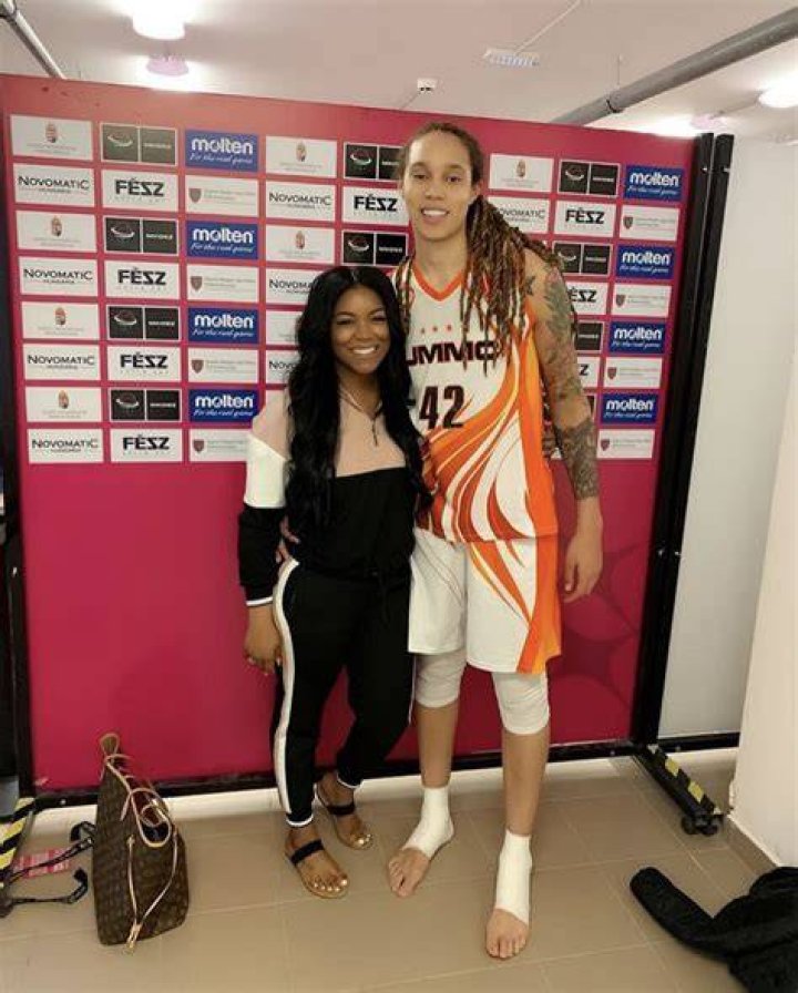 How Tall is Brittney Griner in Feet? Discover Her Impressive Stature