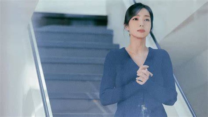 Iha Yul: A Rising Star in the Korean Music Industry