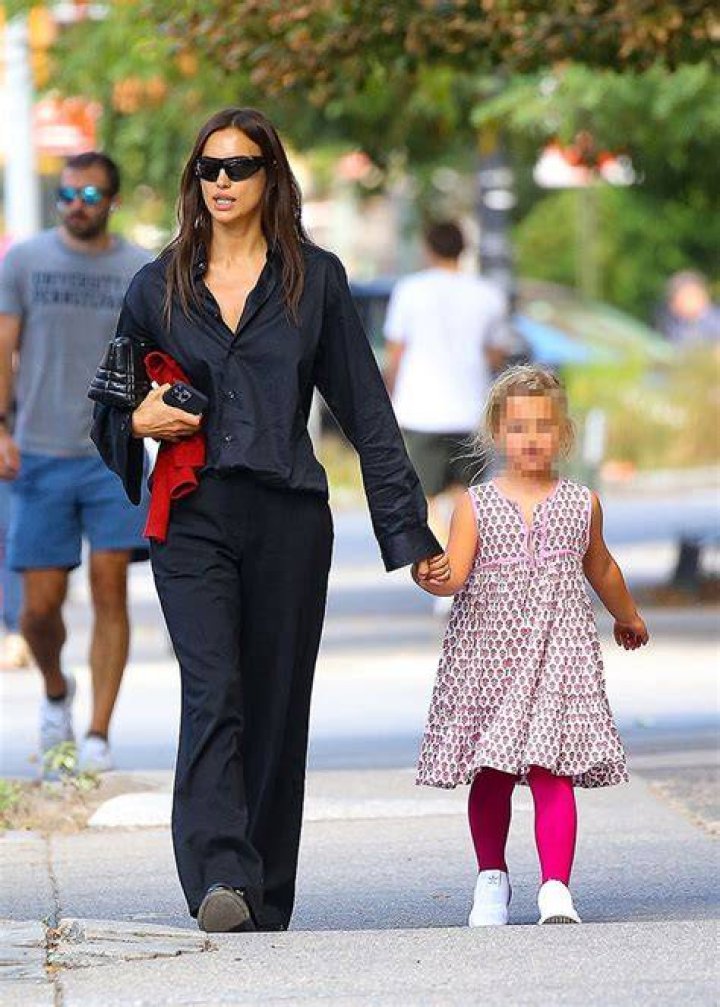 Irina Shayk Kids: Unpacking Her Private Family Life