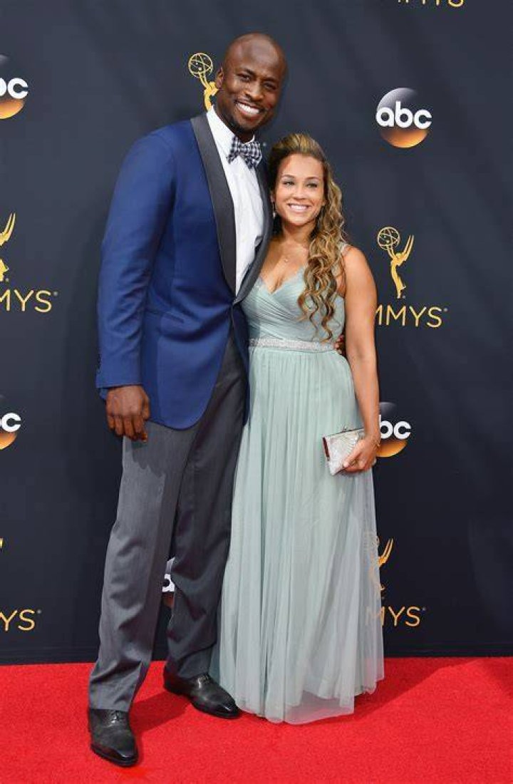 Is Akbar Gbajabiamila Wife White? Getting to Know His Family Life