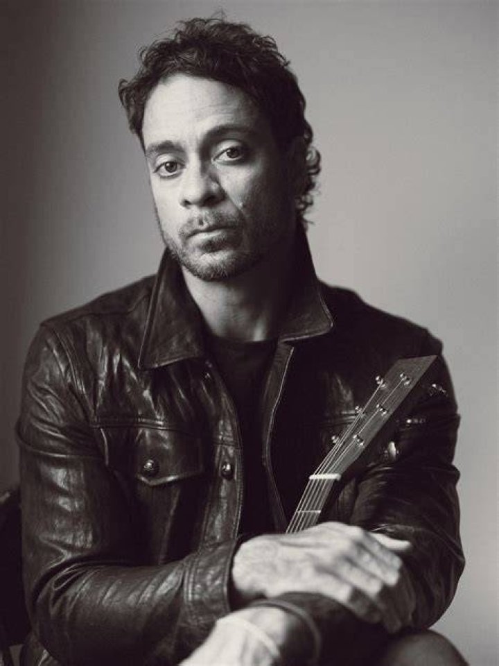 Is Amos Lee Married? Unpacking the Private Life of the Soulful Musician