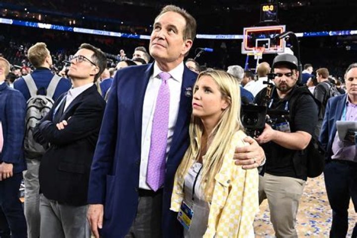 Is Jim Nantz Married? Unveiling the Personal Side of a Sports Icon