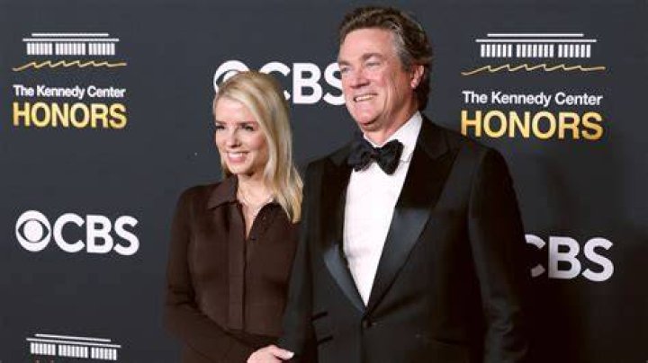 Is Pam Bondi Married to Greg Henderson? Unraveling a Common Query