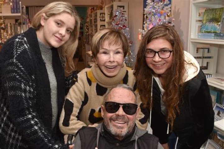 Jeanie McQueen: Unraveling the Story of a Storied Hollywood Family's Heart
