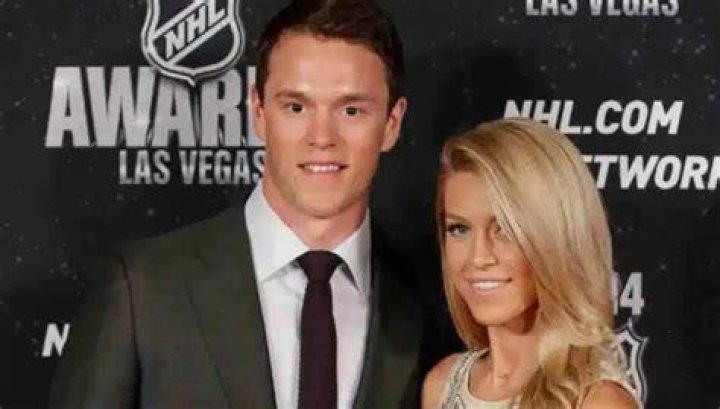 Jonathan Toews Wife: Discovering the Life and Relationship of the NHL Star