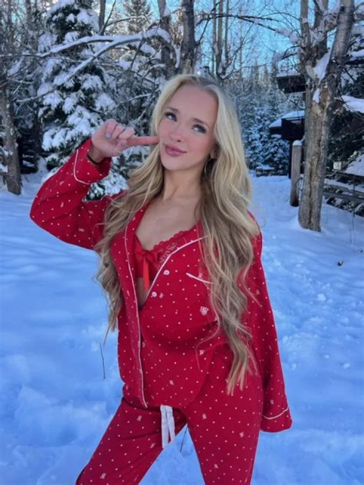 Julia Filippo: Exploring the Digital Journey of a Social Media Sensation