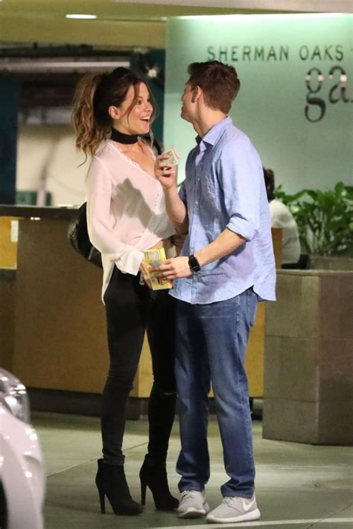 Kate Beckinsale Matt Rife: A Look Back at Their Unexpected Connection