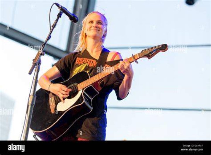 Kelly Kristofferson: Discovering a Unique Artistic Path