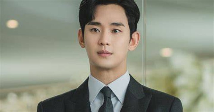 Kim Soo-hyun: Looking at the Journey of a Beloved Star