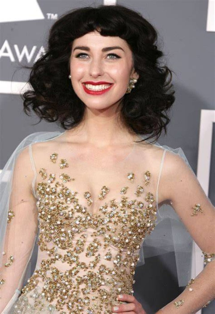 Kimbra's Personal Life: Is There a Husband?