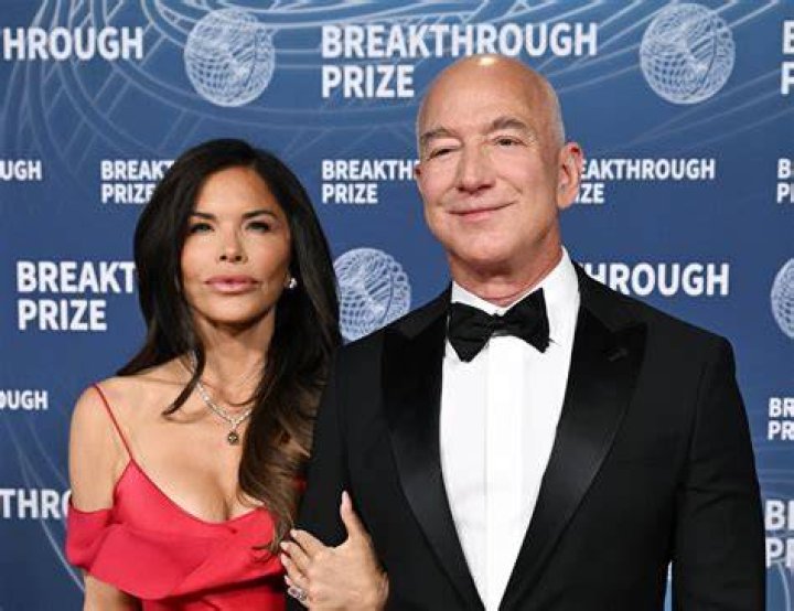 Lauren Sanchez: Getting to Know Jeff Bezos' Wife