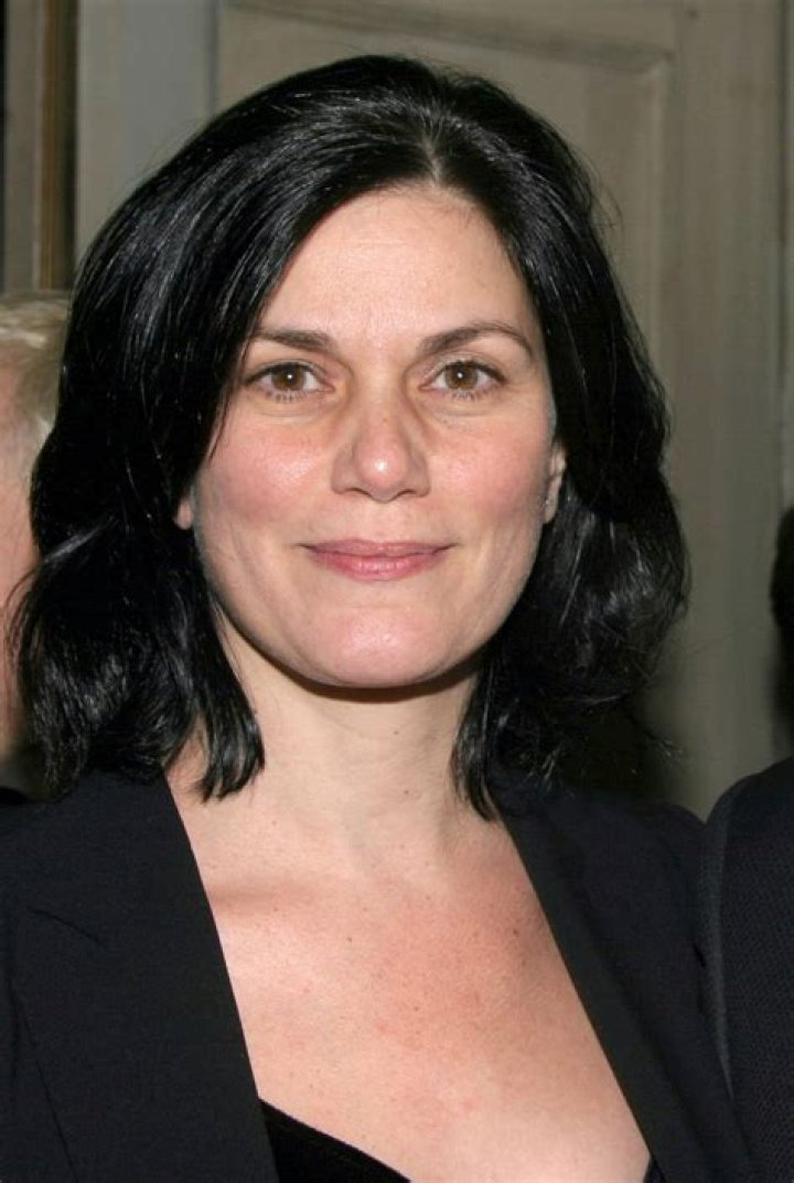 Linda Fiorentino: Unpacking a Hollywood Enigma and Her Unforgettable Mark