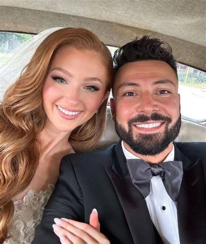 Loren Asad Divorce: What's Known About the Singer's Personal Life Today