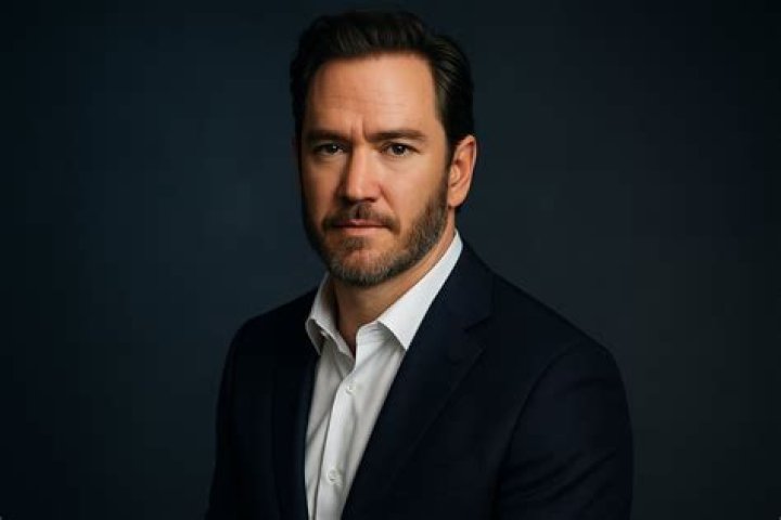 Mark-Paul Gosselaar: The Enduring Charm of a TV Icon