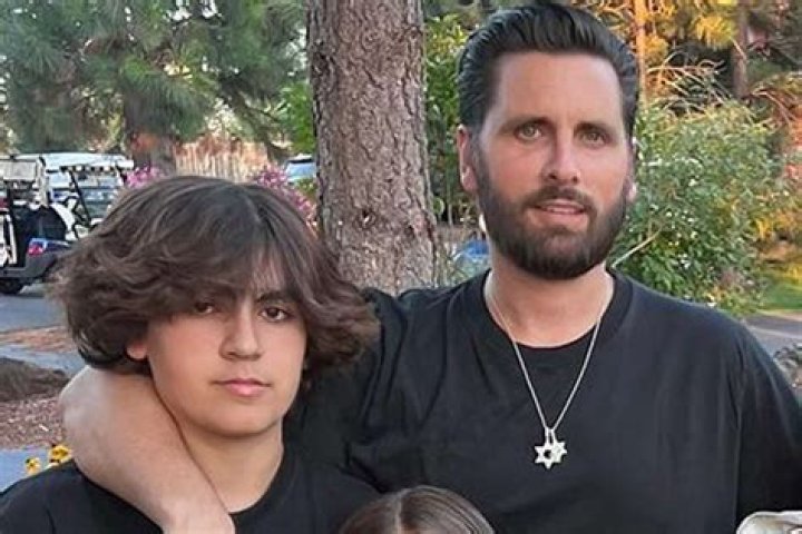 Mason Disick Leg: A Comprehensive Look into the Life and Journey of Scott Disick's Son