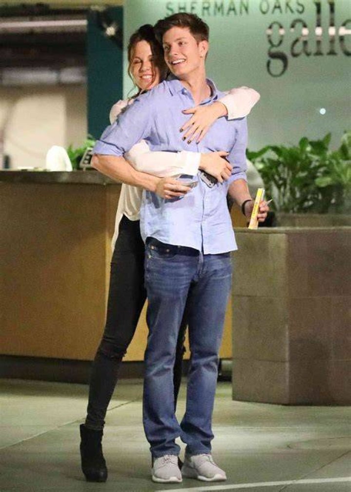 Matt Rife Kate Beckinsale: Unpacking the Buzz Around This Surprising Celebrity Pairing